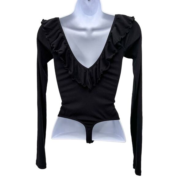 Wilfred Aritzia Long Sleeve Ribbed Ruffled Deep V-Neck Bodysuit XS Black Tank - Picture 3 of 7